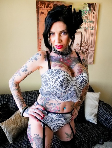 Megan Inky pretty pornstar image