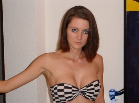 pornstar teen with huge boobs free photo
