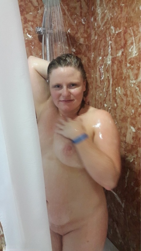 big boobs nude peeing hot naked photos