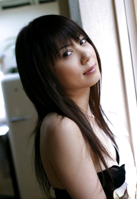 Kurara Tachibana sexy actress photo