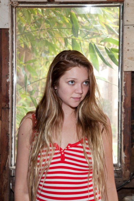 Jessie Andrews hd actress picture