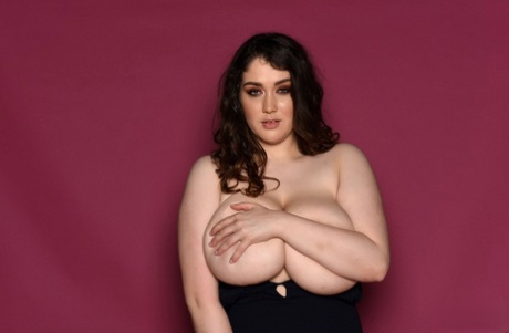 huge boobs milf slim porn pics