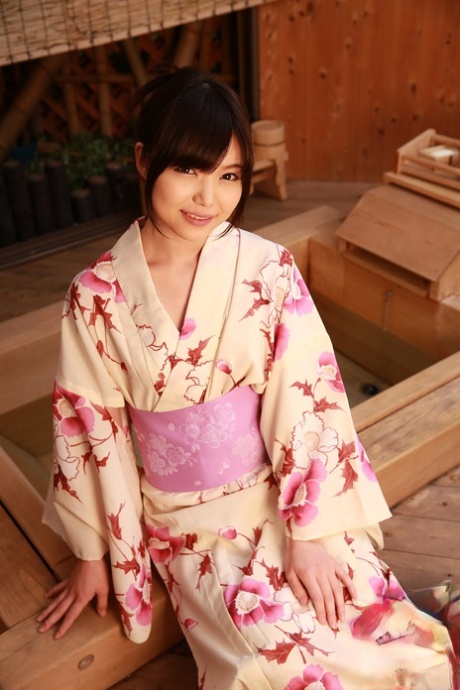 Shino Aoi nice actress picture