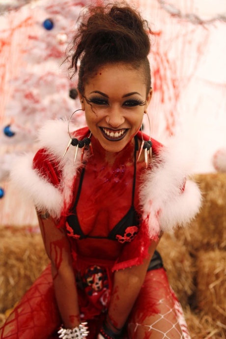 Skin Diamond pretty pornstar photo