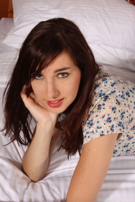 Mishka Devlin erotic star img