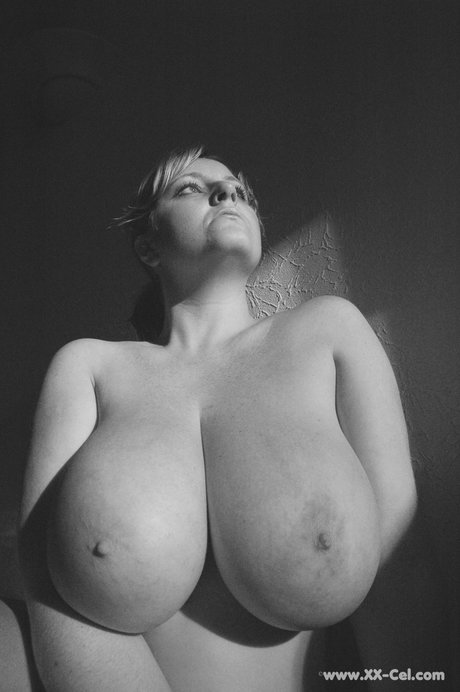 how to bra stuff huge boobs free nude galleries
